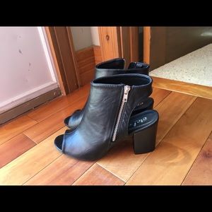 Rue 21 etc black size 10